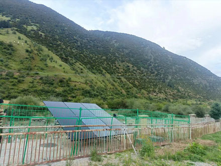 太陽能發(fā)電污水處理設備.jpg